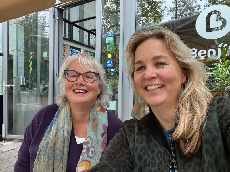 De onderwijsoase, een podcast van Mirjam Gilhuis en Bregje Pel