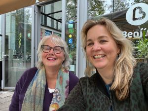 De onderwijsoase, een podcast van Mirjam Gilhuis en Bregje Pel